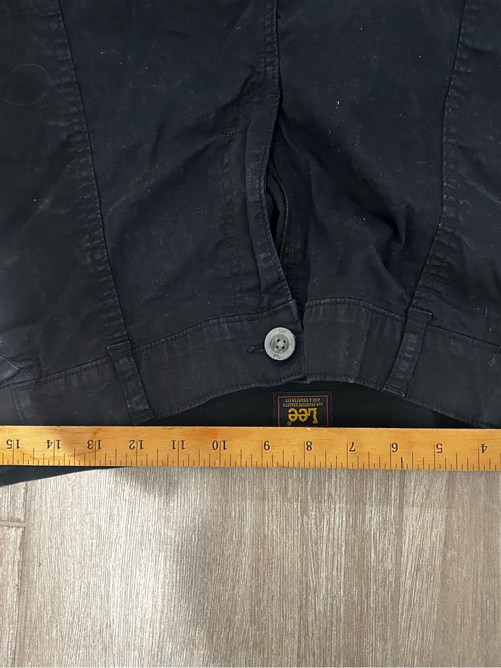 Lee Women’s Black Capris
Size 18W - Picture 5 of 6